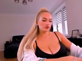 Sex cam chillii_pepper online! She is 19 years old 
. Speaks English