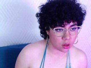 Sex cam lolacream online! She is 25 years old 
brunette with average tits and speaks english, spanish
