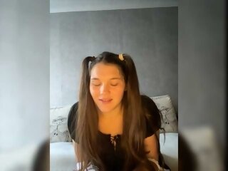 Sex cam mariicka online! She is 18 years old 
brunette with average tits and speaks english, 
