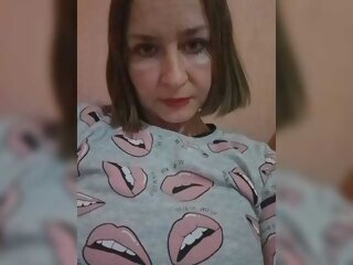 Sex cam inessamun online! She is 37 years old 
brunette with average tits and speaks english, russian