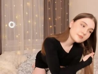 Sex cam milablum online! She is 18 years old 
. Speaks English, Poland