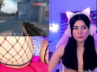 Sex cam liagames online! She is 19 years old 
. Speaks Spanish