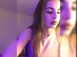 Sex cam icecriss online! She is 19 years old 
brunette with average tits and speaks english, german