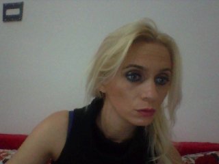 Sex cam angel-inna18 online! She is 27 years old 
blonde with average tits and speaks english, italian