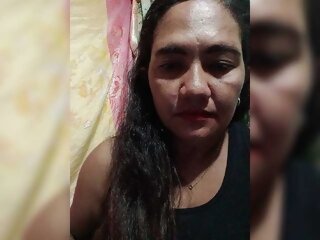 Sex cam smiling24 online! She is 37 years old 
brunette with average tits and speaks english, 