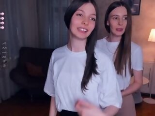 Hardcore Sex Cam Couple mariancurvin are 18 years old