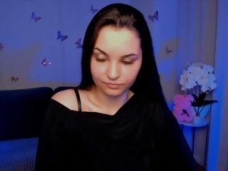 Sex cam stella-mayer online! She is 23 years old 
brunette with average tits and speaks english, 