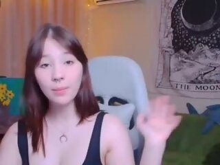 Sex cam traharaaa online! She is 18 years old 
. Speaks English