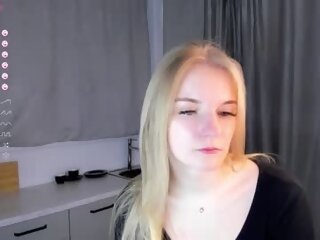 Sex cam synnovegrise online! She is 19 years old 
. Speaks English