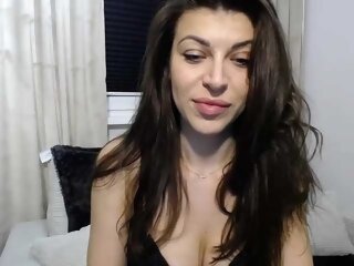 Sex cam mellisasexy online! She is 31 years old 
brunette with average tits and speaks english, 