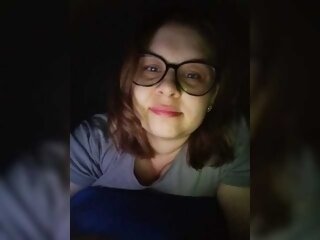 Sex cam skywalkersha online! She is 25 years old 
brunette with average tits and speaks english, russian