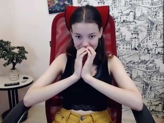 Teen Sex Cam your-angel96 brunette with average tits