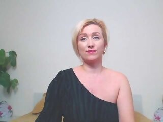 Sex cam lola-nelson online! She is 46 years old 
blonde with average tits and speaks english, french