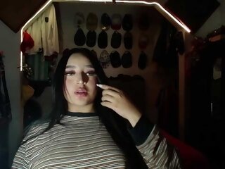 Sex cam sasha-gomez online! She is 19 years old 
brunette with average tits and speaks english, 