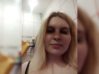 Sex cam marie-outdoor online! She is 19 years old 
blonde with small tits and speaks english, 