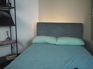 Sex cam mildredbain online! She is 18 years old 
. Speaks English