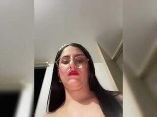 Sex cam evanshell1 online! She is 26 years old 
brunette with average tits and speaks english, spanish