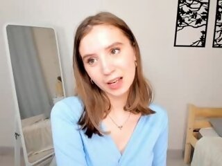 Sex cam editbonde online! She is 18 years old 
. Speaks English