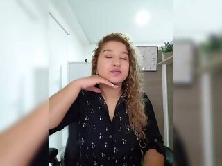 Sex cam silverlbee online! She is 25 years old 
blonde with average tits and speaks english, spanish