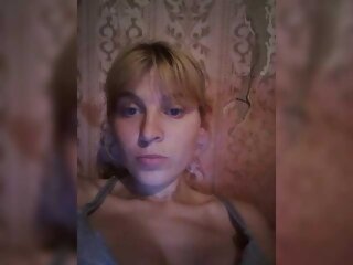 Sex cam jeliusbenns online! She is 24 years old 
brunette with average tits and speaks english, russian