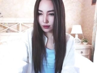 Asian hongcute with brown eyes and trimmed pussy