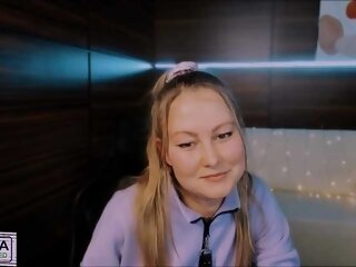 Sex cam natalilee online! She is 34 years old 
blonde with average tits and speaks english, polish