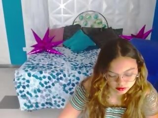 Sex cam kailey_sweet online! She is 18 years old 
. Speaks español