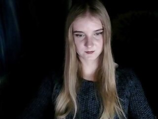 Sex cam siliensxrouses online! She is 19 years old 
blonde with average tits and speaks english, 