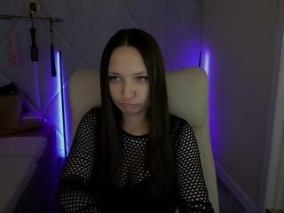 Sex cam elyslunar online! She is 18 years old 
brunette with average tits and speaks english, 