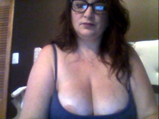 Sex cam christinaxxxx online! She is 46 years old 
brunette with huge boobs and speaks english, 