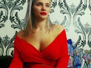 French Sex Cam lorehottie with green eyes and big boobs