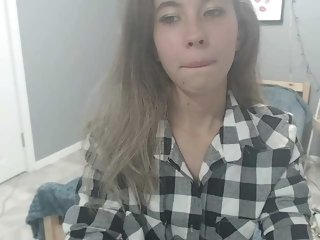 Sex cam lorrijane online! She is 20 years old 
blonde with average tits and speaks english, 