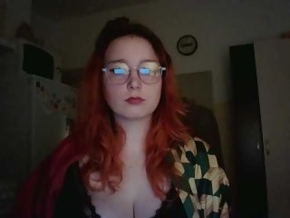 Sexy redhead cam doll millyjane