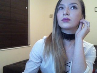 Sex cam doll nathnatalia ready for live sex show! She is 22 years old blonde and speaks english, 