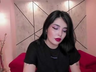 Sex cam lisamonroe online! She is 25 years old 
brunette with average tits and speaks english, spanish